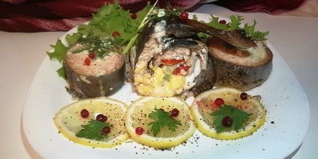 рулетики из рыбы с начинкой