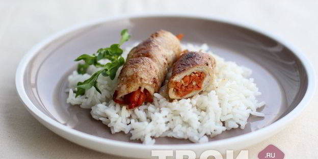 рулетики из свинины с морковью и чесноком