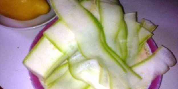 рулетики из цуккини и форели