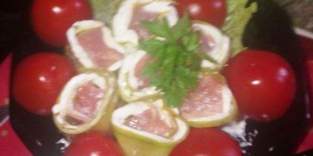 рулетики из цуккини и форели