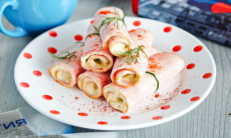 Рецепт рулетиков из ветчины с творогом