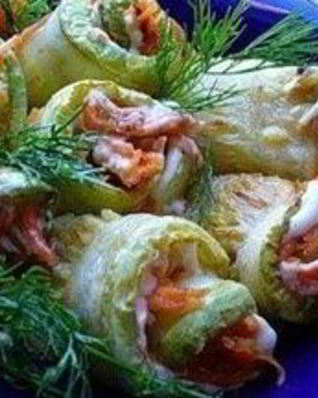 Рулетики из жареных кабачков