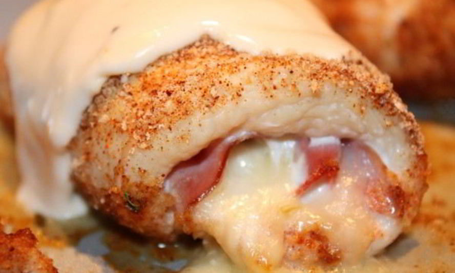 Рецепт рулетиков кордон блю со сливочным соусом