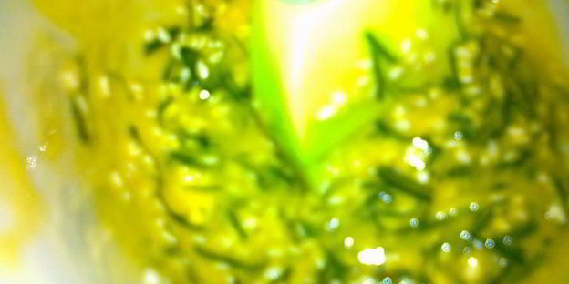 рулетики с сардельками и сыром