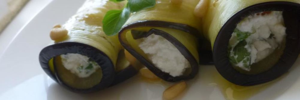 Рулеты из баклажанов с рикоттой и кедровыми орешками