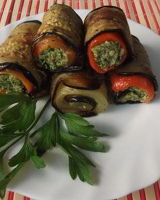Рулеты из баклажанов в духовке