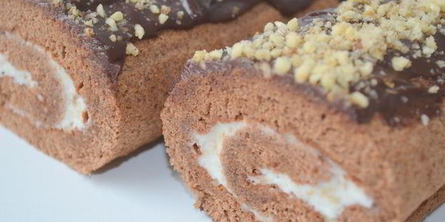 шоколадный рулет с грецкими орешками