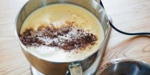 шоколадный рулет со взбитыми сливками