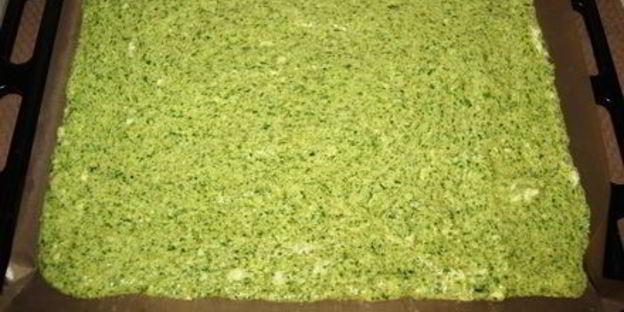 шпинатный рулет с красной рыбой