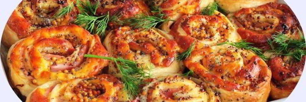 Слоеные рулетики в заливке