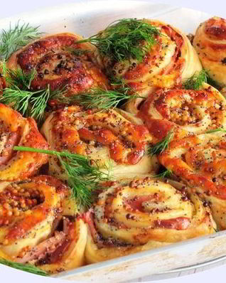 Слоеные рулетики в заливке