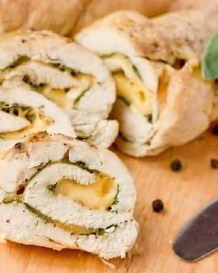 Сочные рулетики из курицы с сыром