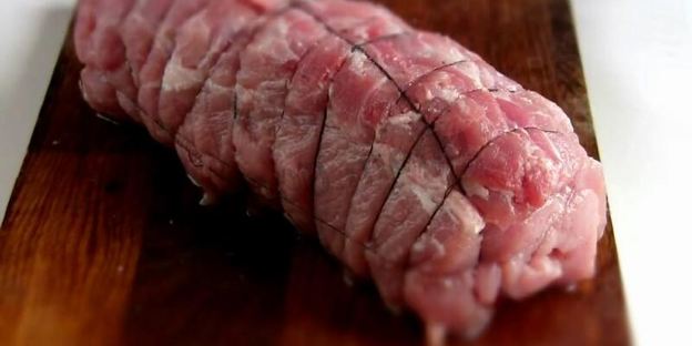 свиной рулет с клюквой