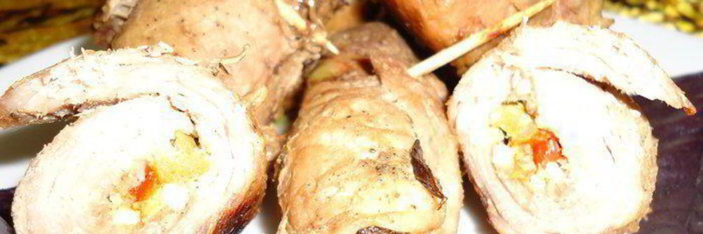 Свиные рулетики со сладким перцем под базиликом