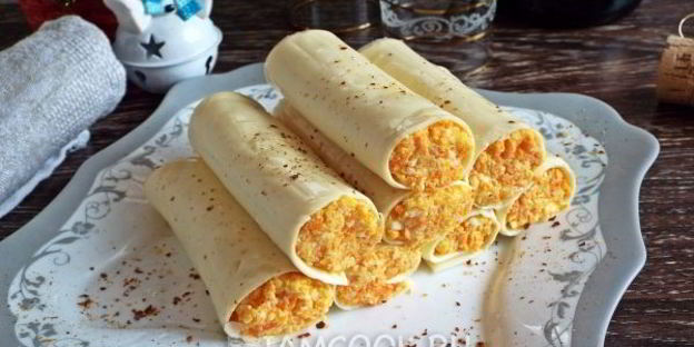 сырные рулетики с пикантной начинкой