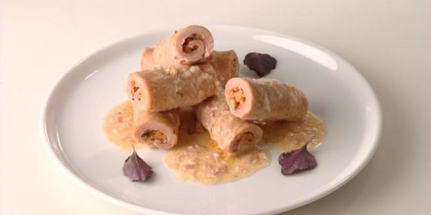 тушеные мясные рулеты