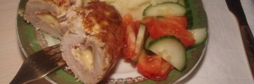 Запеченные рулетики из свинины с сыром