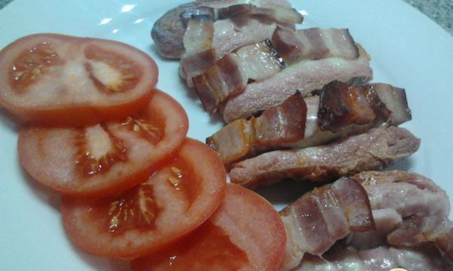 Рецепт сосисок запеченных с беконом