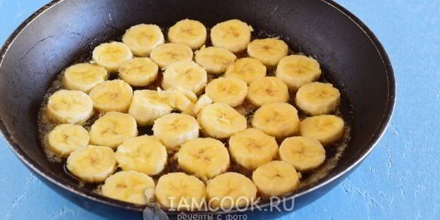 банановый тарт-татен на слоеном тесте