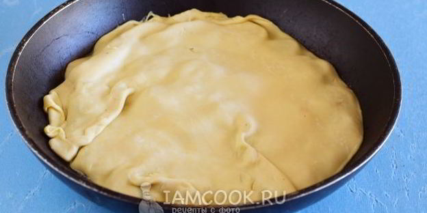 банановый тарт-татен на слоеном тесте