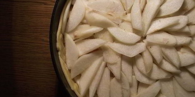 грушевый тарт с мятной заливкой