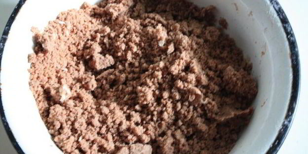 шоколадный тарт с вишней