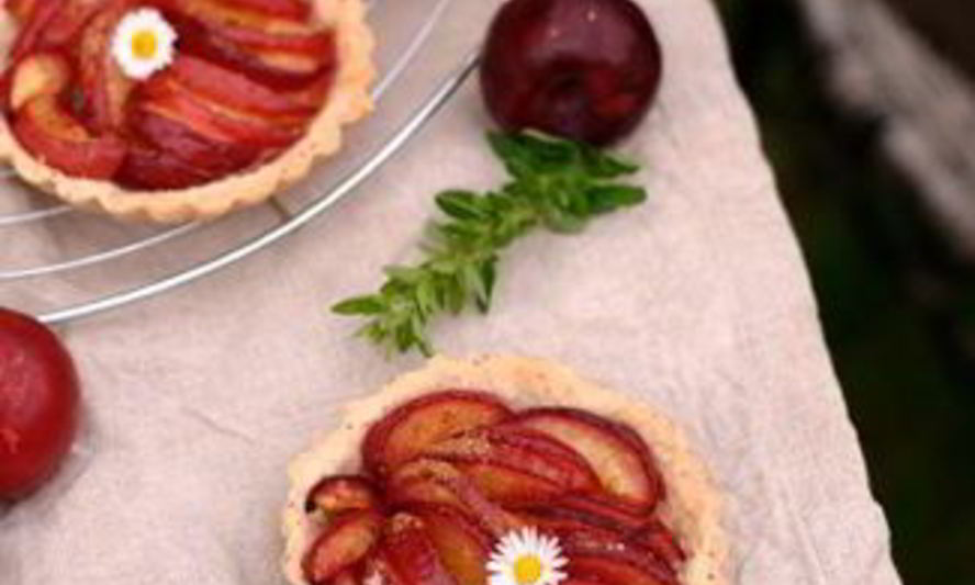 Рецепт сливового тарта с маковым тестом