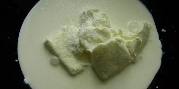 тарт из печенья с нежной начинкой из клубники