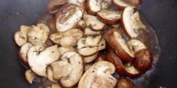 тарт с грибами и ветчиной