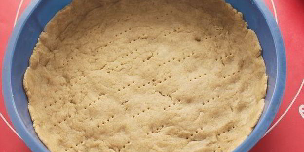 тарт с капустой и перепелиными яйцами