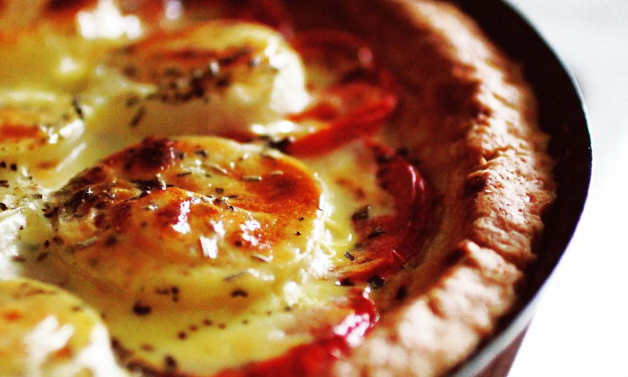 Рецепт тарта с томатами и луком