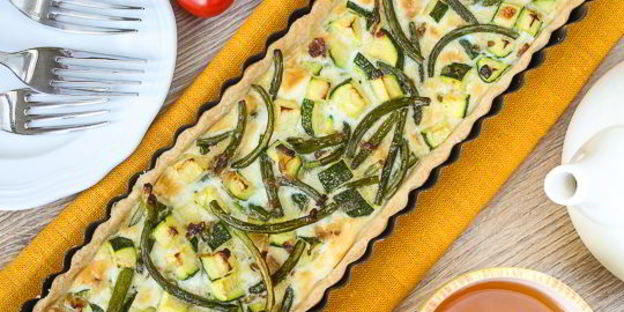 тарт с цуккини и чесночными стрелками