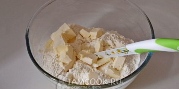 тарт с вареньем и итальянской меренгой