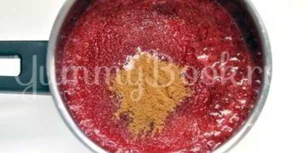 тарт с вишней и меренгой