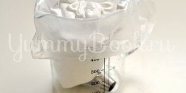 тарт с вишней и меренгой