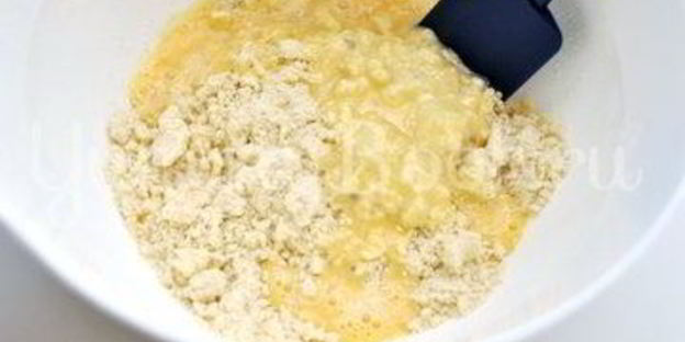 тарт с вишней и меренгой