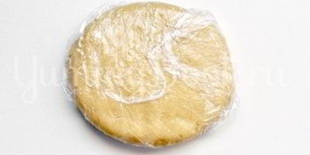 тарт с вишней и меренгой