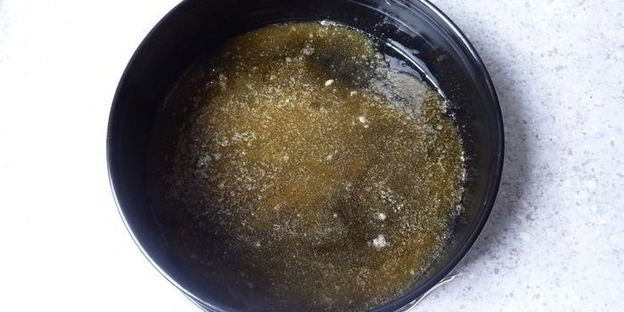 яблочный тарт татен с орешками и изюмом