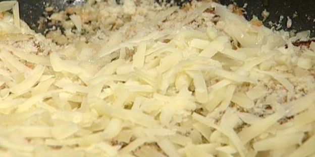 цикорий, запеченный с сыром